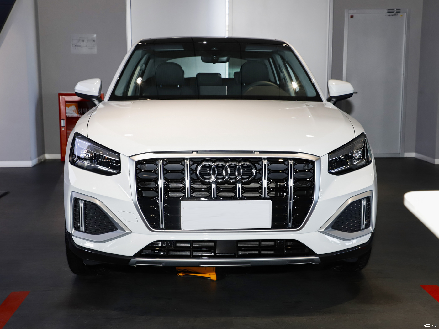 奥迪 Q2L